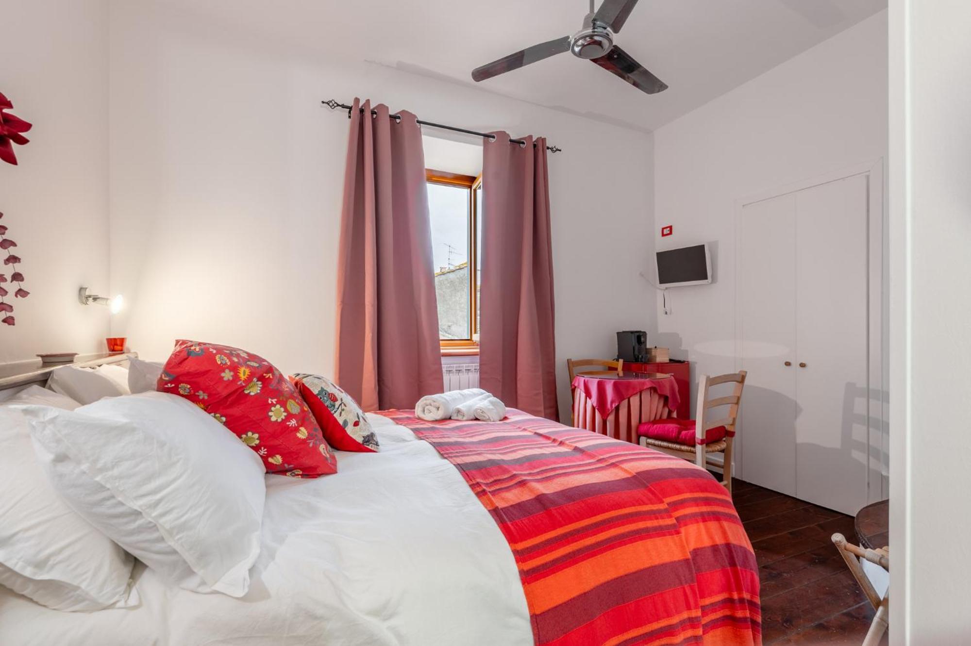 Bed and Breakfast La Torretta Тускания Экстерьер фото